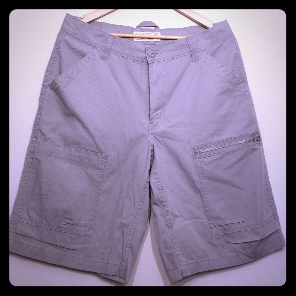 ®Levi Strauss Cargo Pants